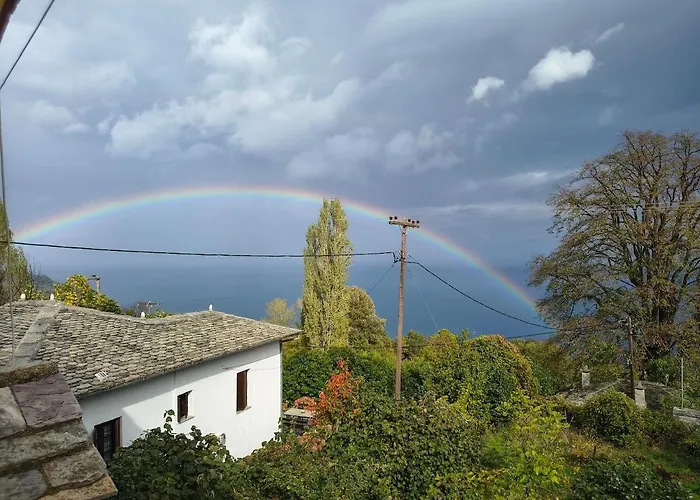 On The Mountain Case de vacanță